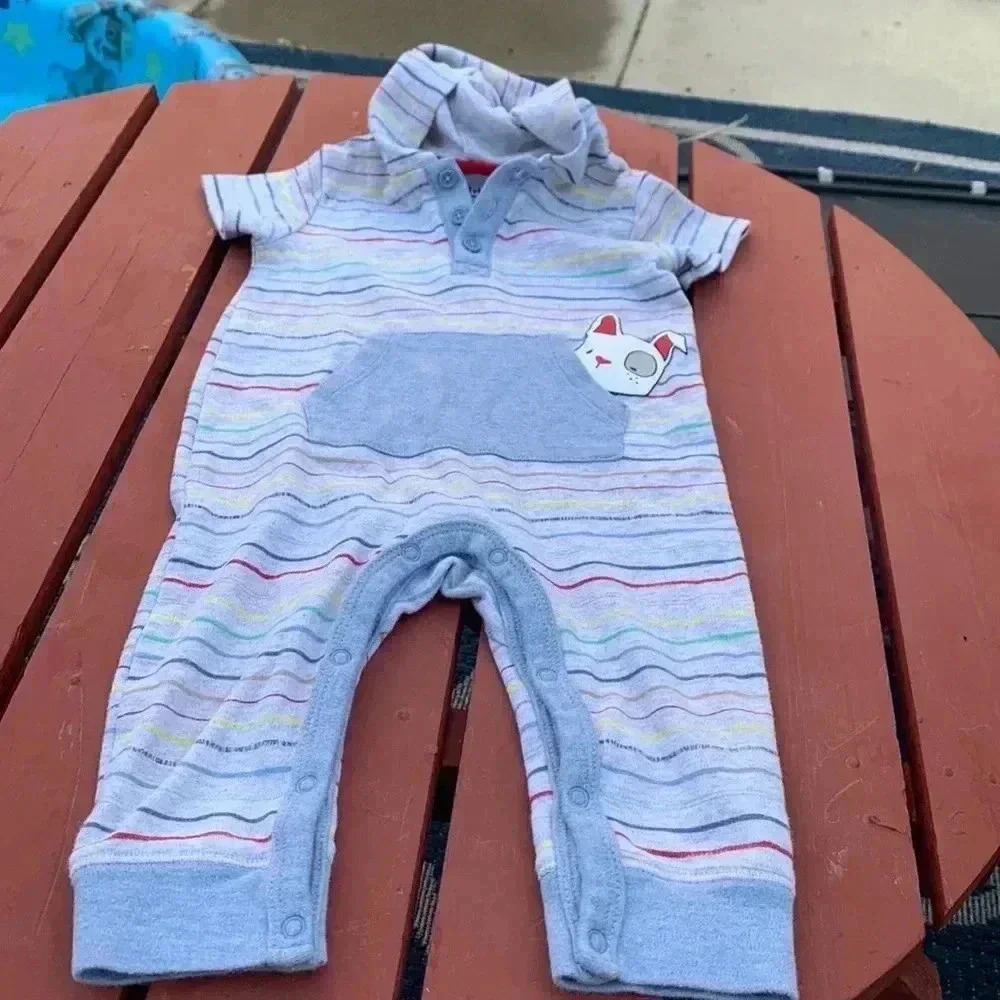 (5 for $25) love Ellen DeGeneres lightweight Romper with short sleeves
